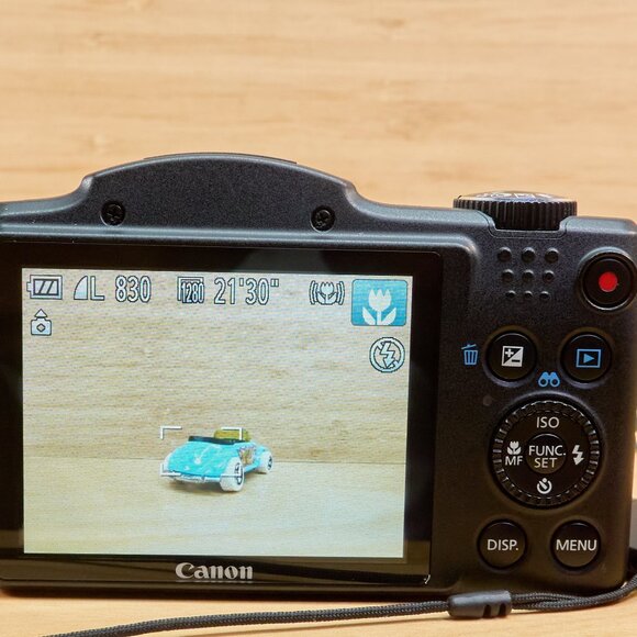 Canon PowerShot SX500IS 16 MP Digital Camera, with 30x Optical Zoom - Picture 5 of 8